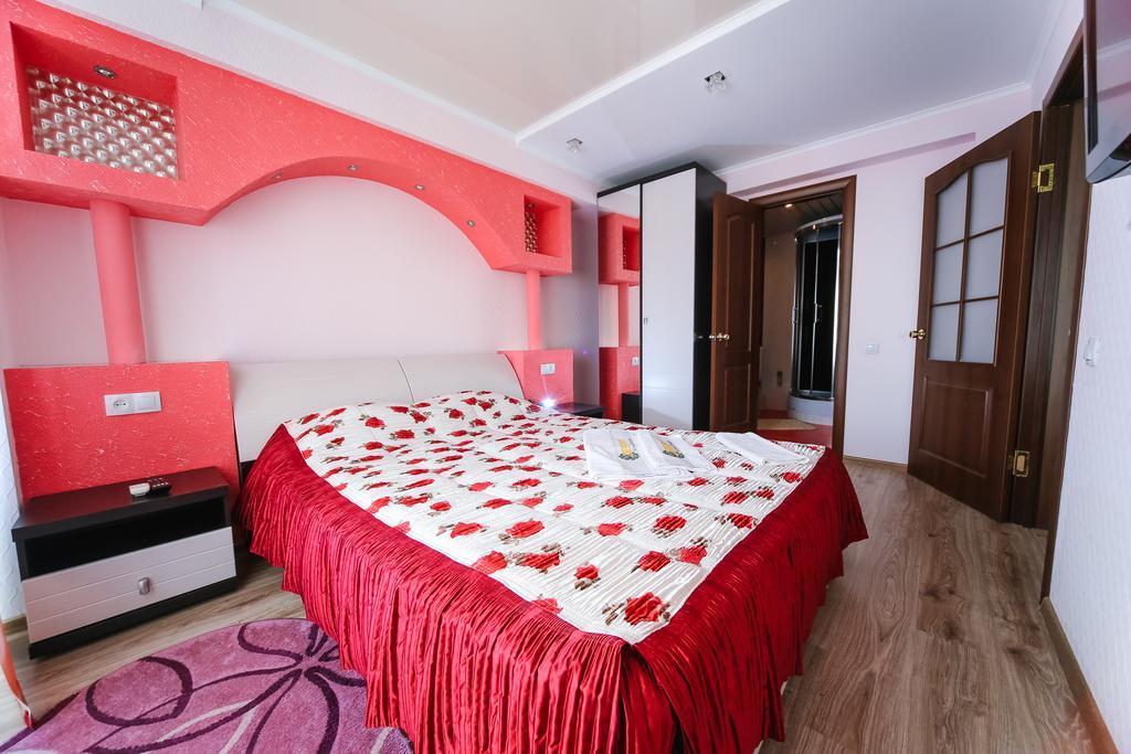 Sary Arka Hotel Pavlodar Exterior foto