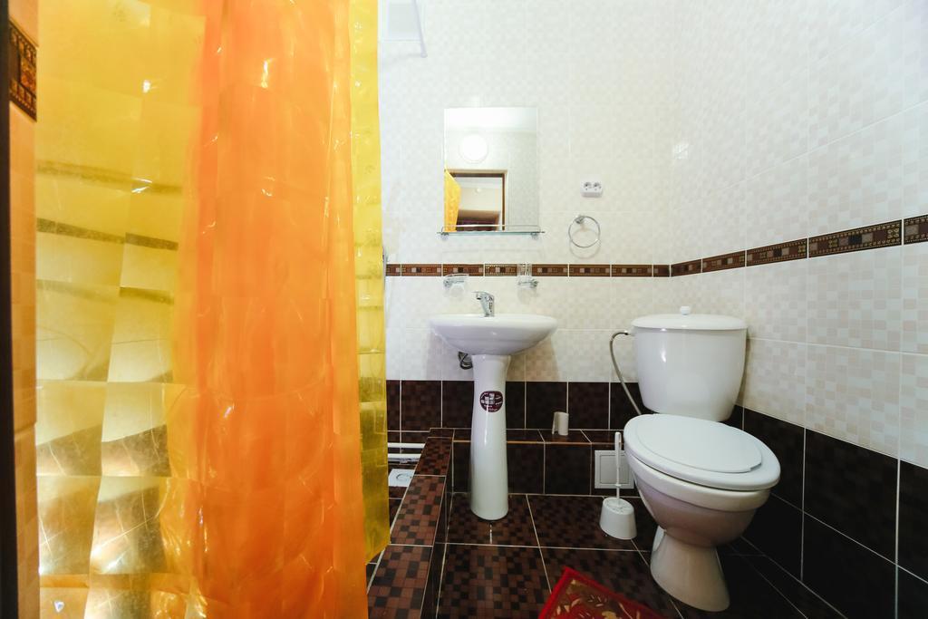 Sary Arka Hotel Pavlodar Exterior foto
