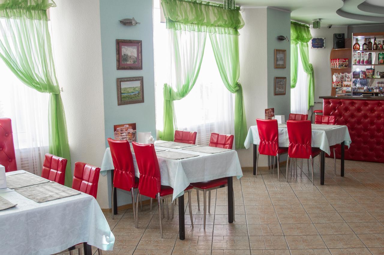 Sary Arka Hotel Pavlodar Exterior foto